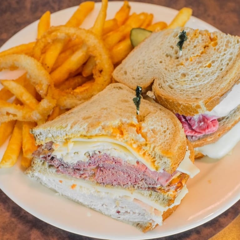 Savory Steak Sandwiches: A Delicious Deli Favorite