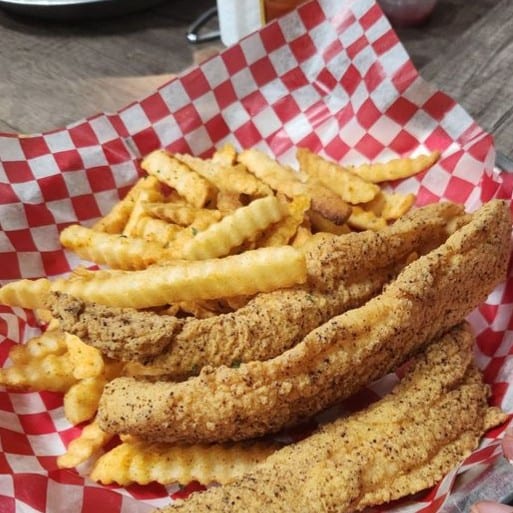 Fish (3) & Chips Combo *LUNCH*.