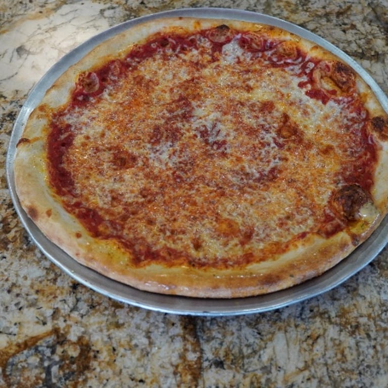 Delicious Cheese Pizza and More Italian Favorites