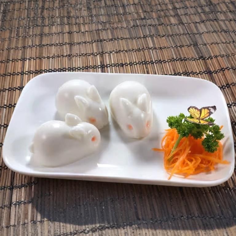 Bunny Coconut Cake / 玉兔椰汁糕.