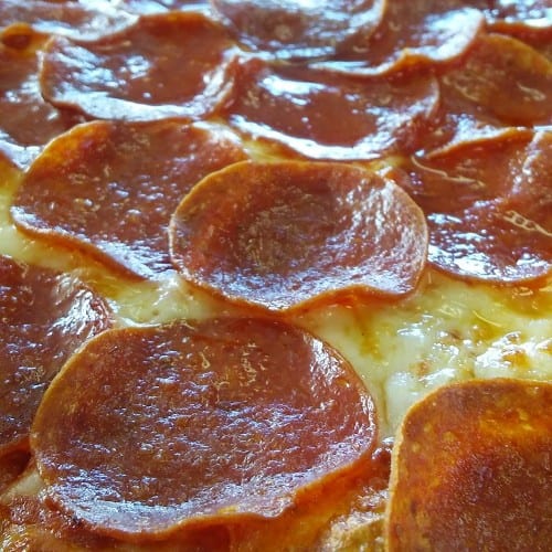 Pepperoni Pizza 15" - 8 Slices.