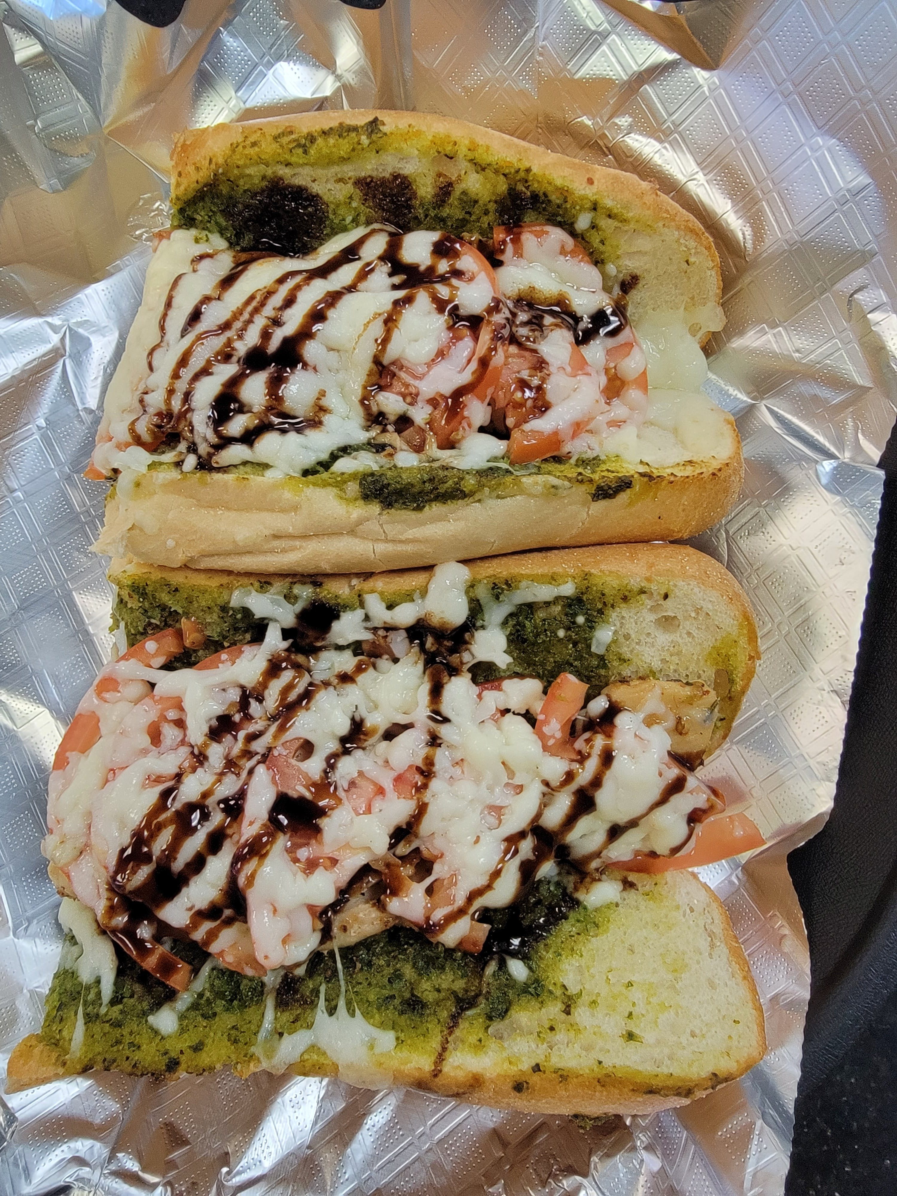 The caprese hoagie (10'').