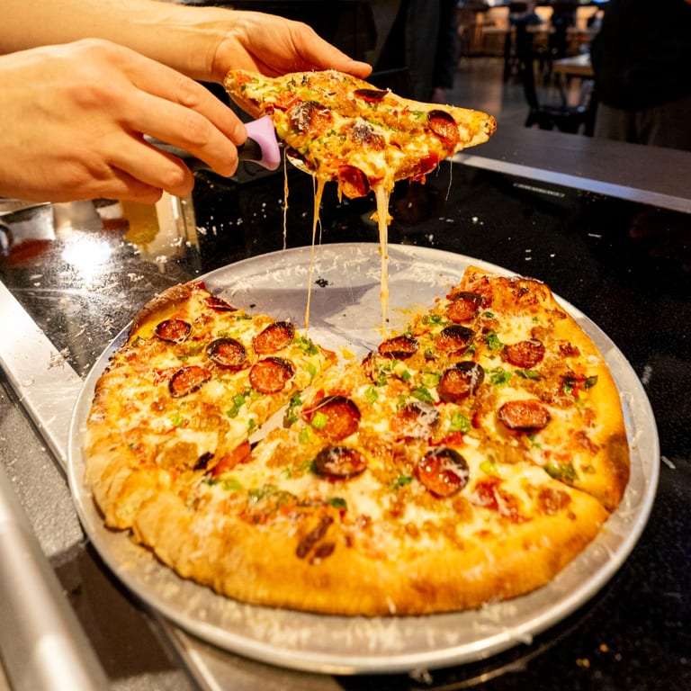 Guiding You Through the Chaos of Dining