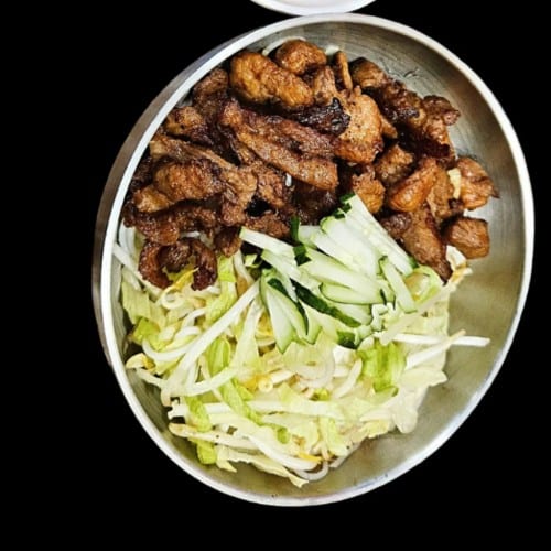 R7. Cơm Thit Nuong / 烤猪肉饭.