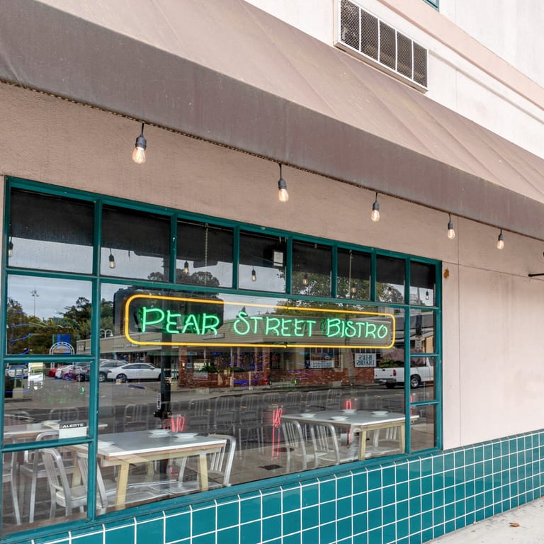 Casual California Comfort Cuisine in Pinole