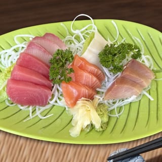 F-Sashimi Deluxe with Rice Combo