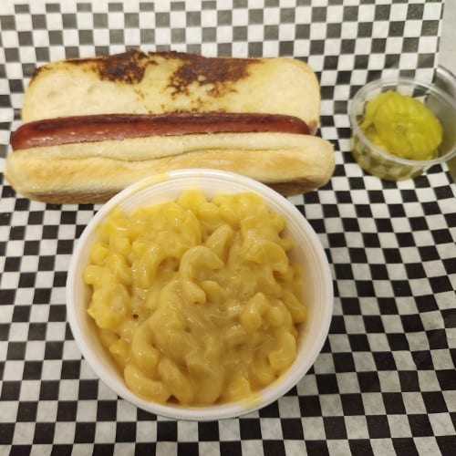 HOT DOG W/ MAC & CHEESE.