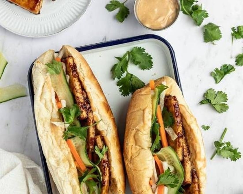 Tofu Vegan Sandwich (7") - Banh Mi Dau Hu.