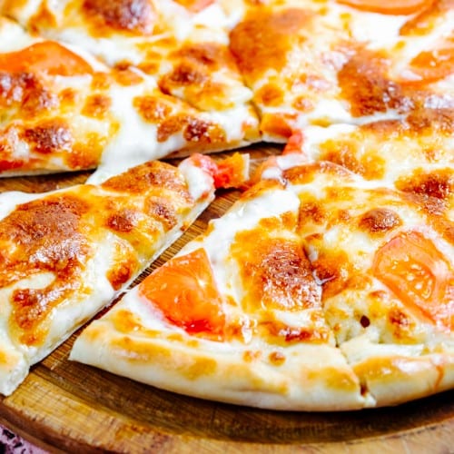 10" Gluten Free Traditional Pizza with Tomato Sauce.