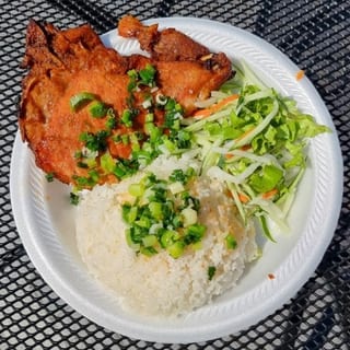 Grilled Pork Chop Rice Platter / Cơm Sườn Nướng
