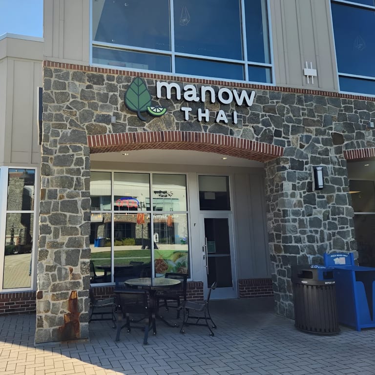 Welcome to Manow Thai