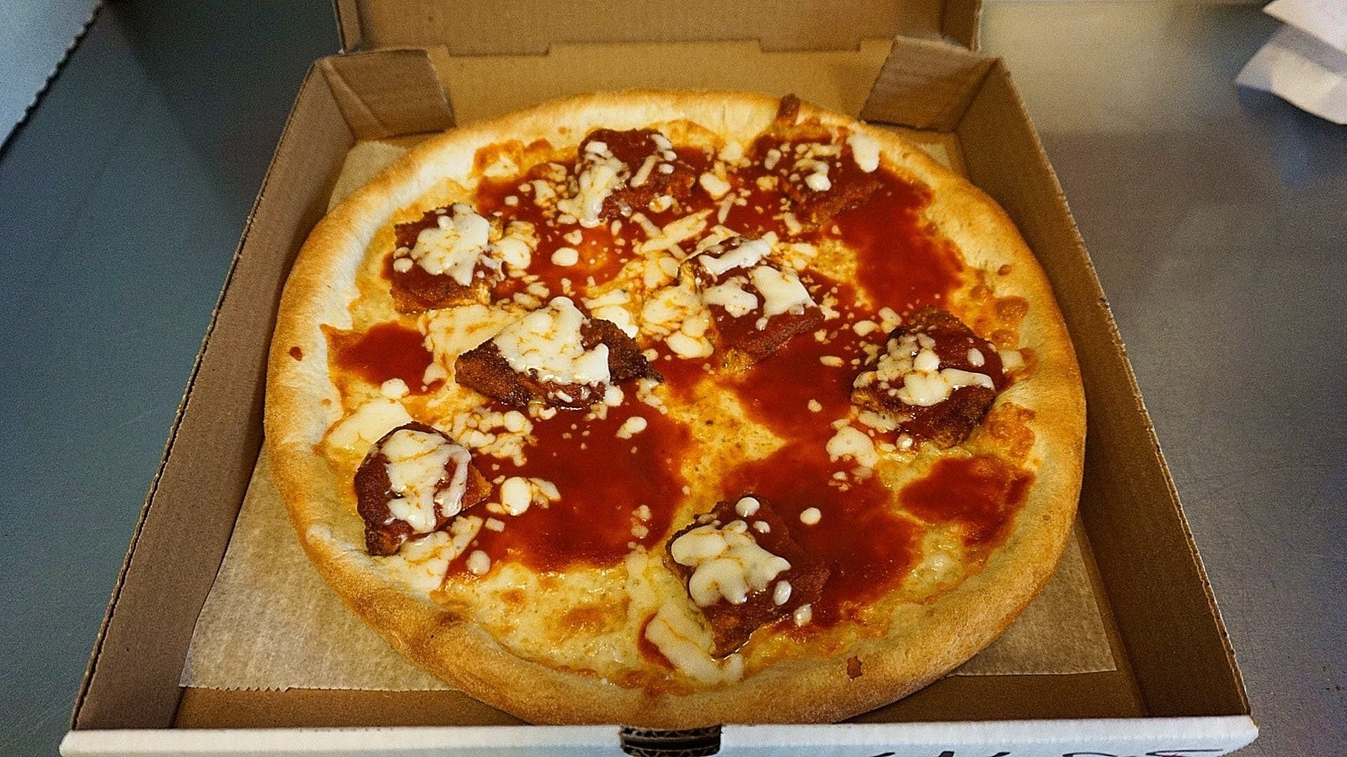 Chicken Parm Pizza (Personal 12'').