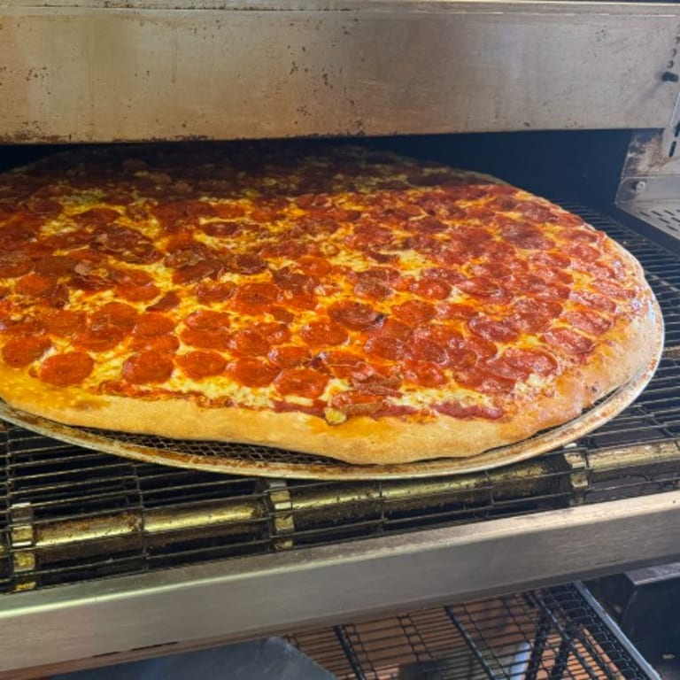 Fast Delivery for Delicious Pizza and Italian Cuisine