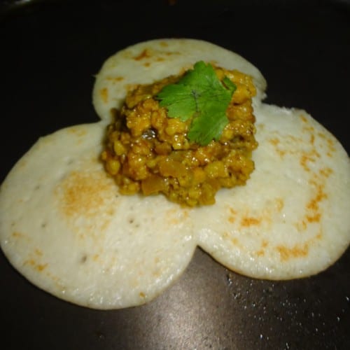 Set Dosa With Vadai Curry + Kurma (2 Pcs).