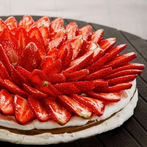 Pavlova (10 Persons).