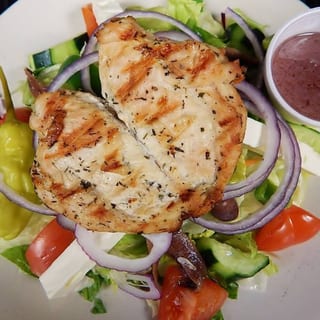 Greek Salad with Chicken Breast
