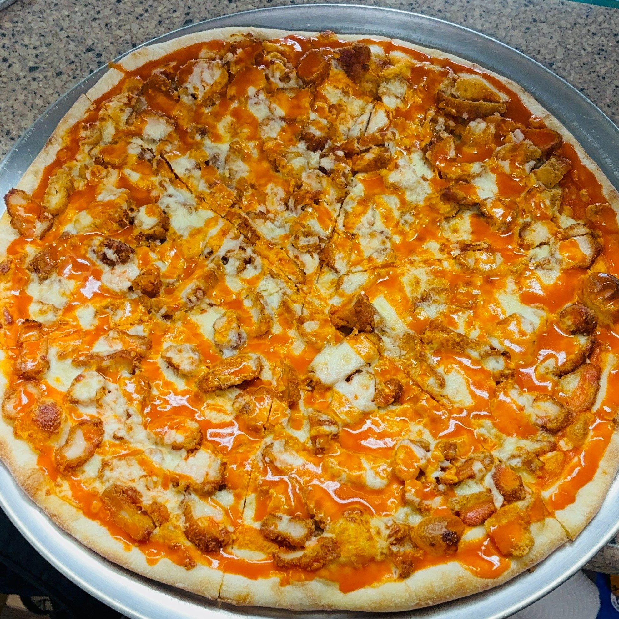Buffalo Chicken Pizza (Personal 14").