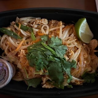 Chicken Pad Thai
