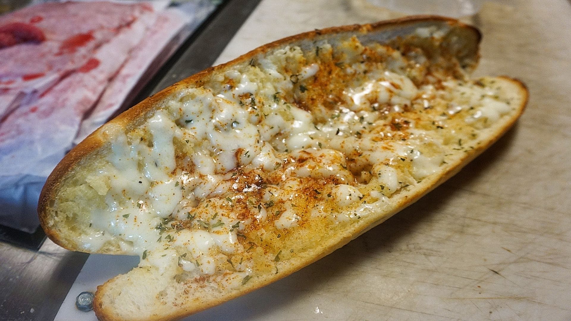 Garlic Bread with Mozzarella Cheese.