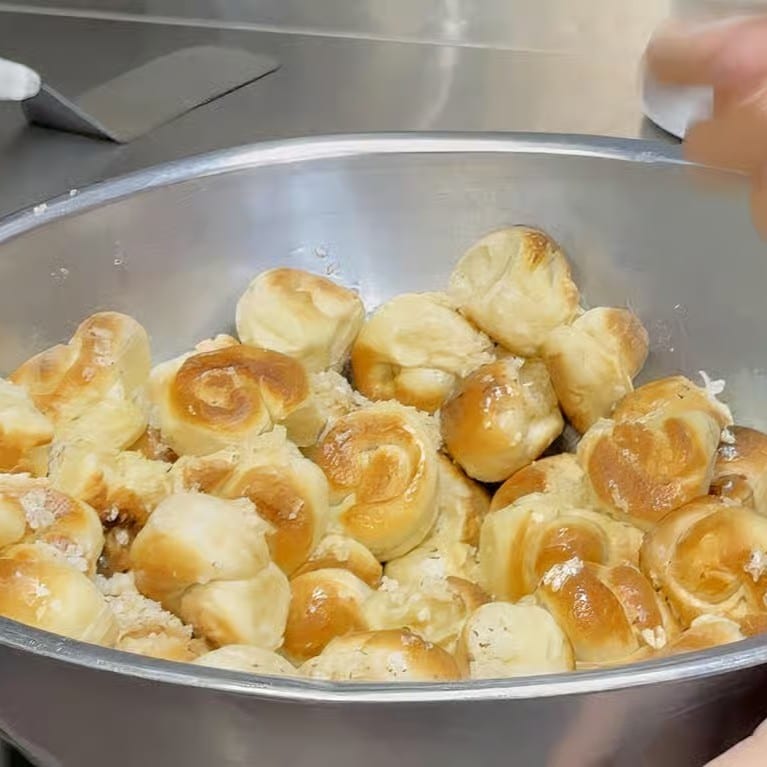 Garlic Knots (6 Pieces).