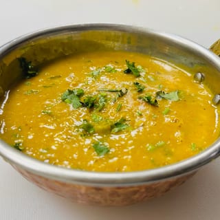 Dhaba dal tadka