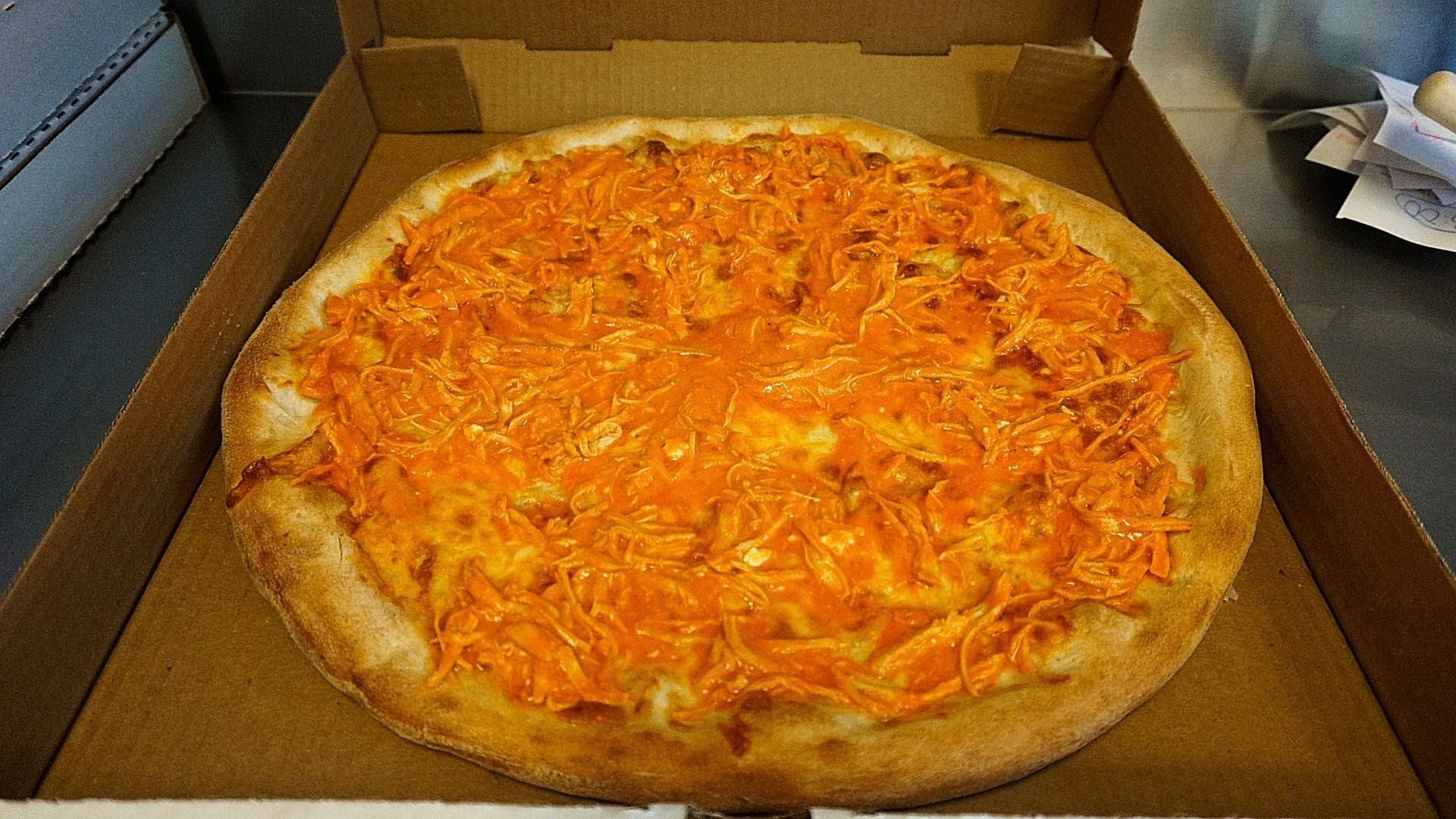 Buffalo Chicken Pizza (Large 16'').
