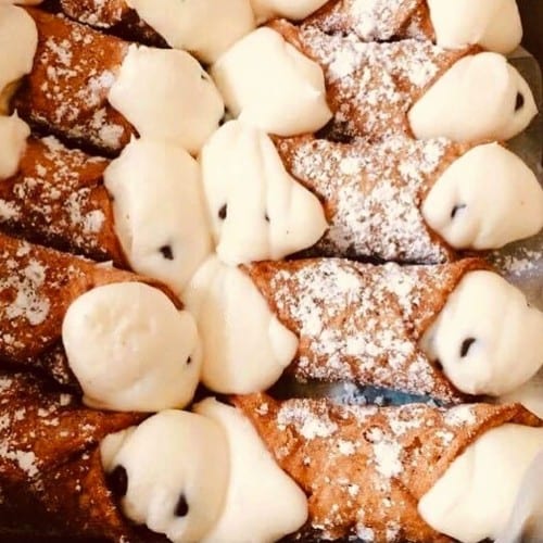 Cannoli.