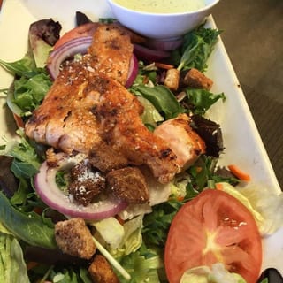 Grilled Salmon Salad