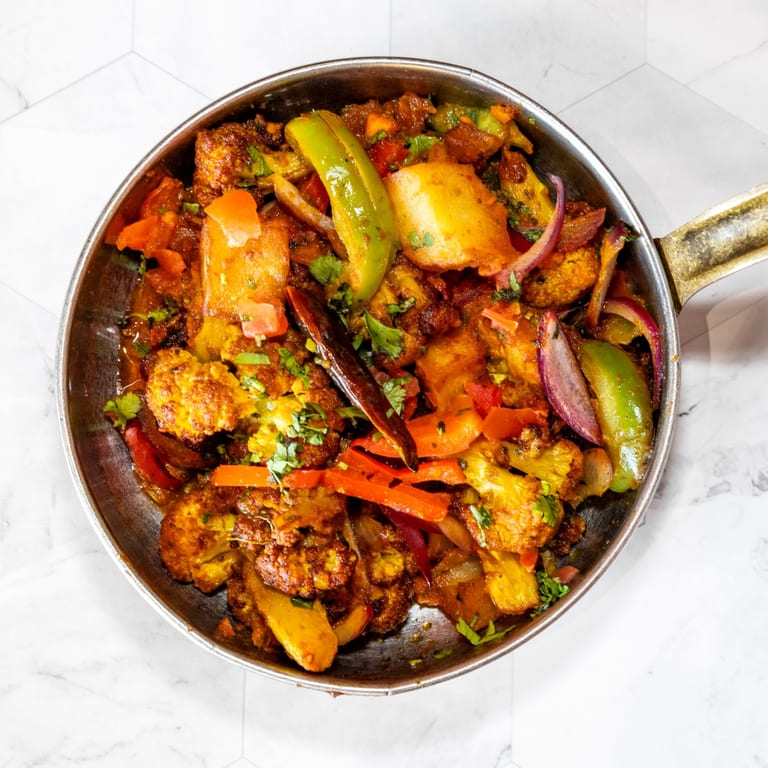  Aloo Gobi: A Classic Vegan Comfort Dish