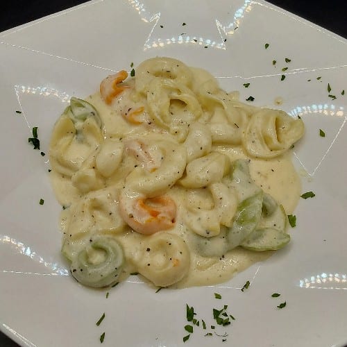 Tortellini Alfredo.