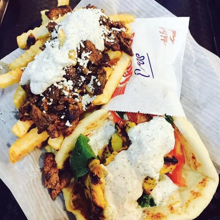 Bold Flavors, Simple Service