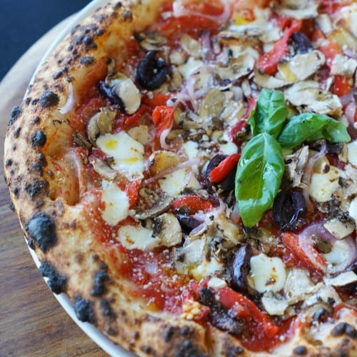 Verdura (Veggie) Pizza.