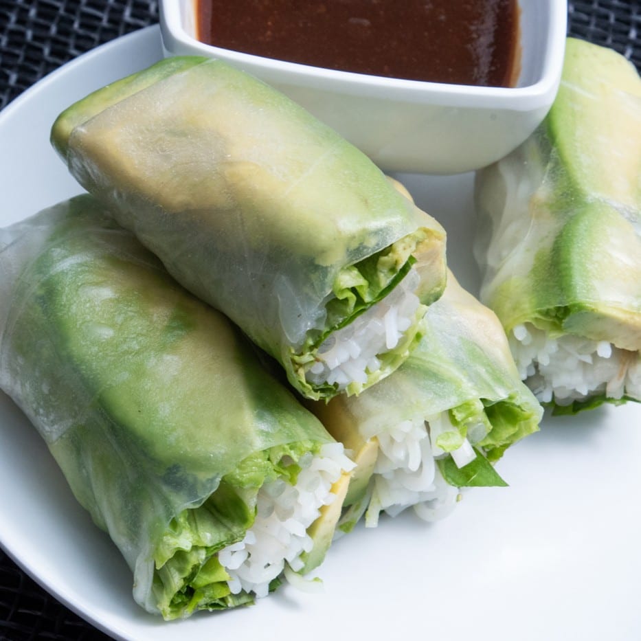 Fresh Summer Rolls with Tofu/Avocado (Vegan).