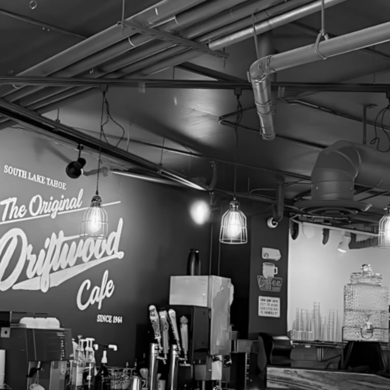 Cozy Family Cafe for Breakfast & Lunch