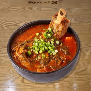 Spicy kalbitang/얼큰갈비탕