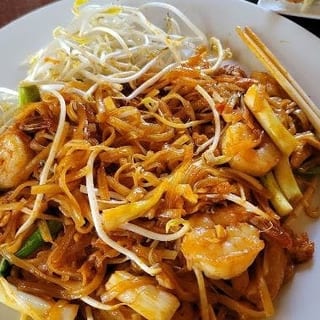 Pad Thai Noodles (LUNCH)