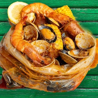 PIRATES CHOICE COMBO Includes With ( Corns (2pcs) , Quail Eggs (5pcs) , Potatoes (3pcs) Sausage ( 1/2 )