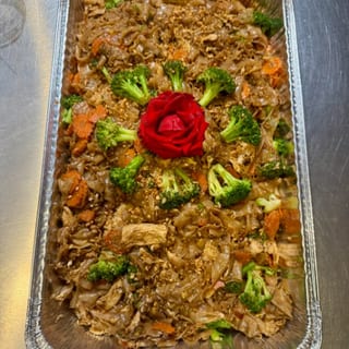 Pad See Ew (Large Tray)