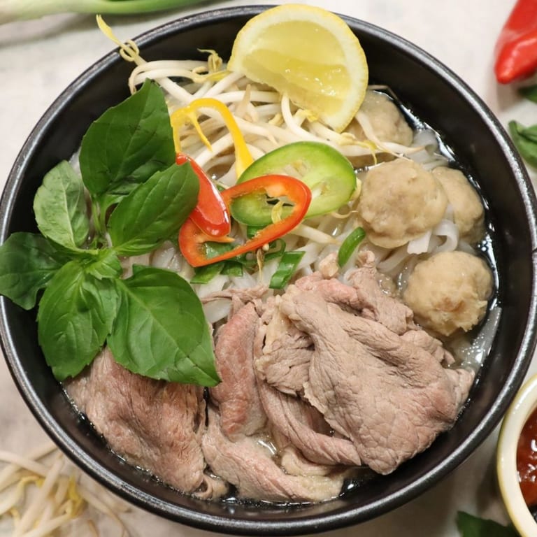 Fresh, Flavorful Vietnamese Cuisine 🍚