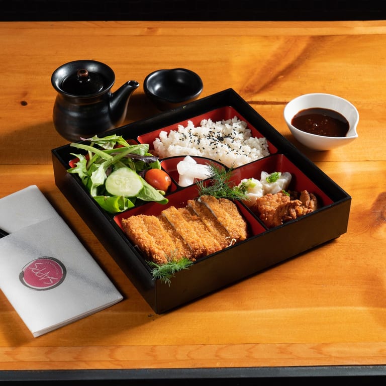 Delicious Poke Bowls: Japanese Fusion Delights