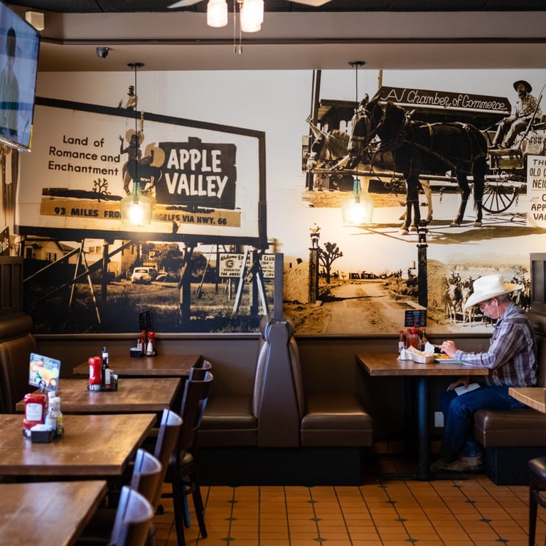 Welcome to Ruben’s Mariscos and Mexican Grill