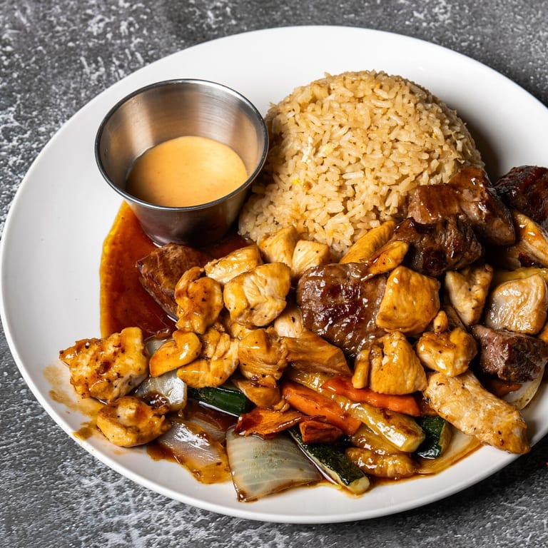 Egg Roll Delights: Chinese and Asian Fusion Favorites