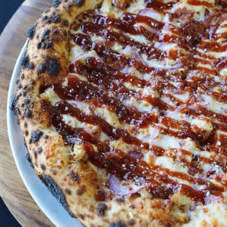 Pollo Alla BBQ Pizza