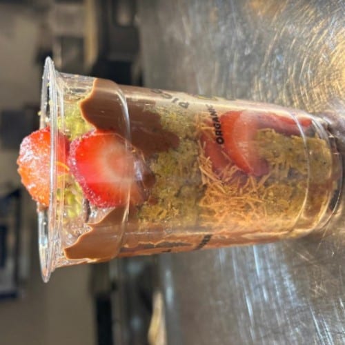 Dubai Chocolate Strawberries.