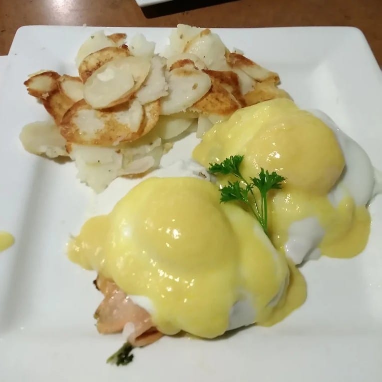 Crab Benedict.