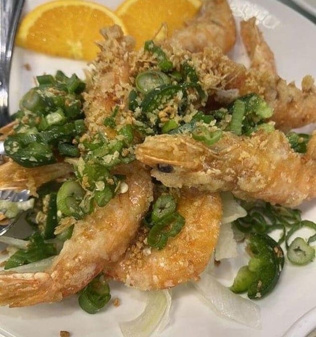 4. Salt & Pepper Shrimp (In Shell) (8) / 椒鹽蝦.