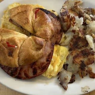 Croissantwich with Ham