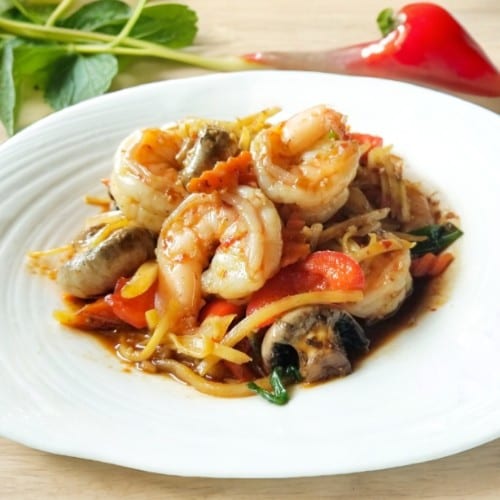 Goong Pad Prig (Chili Bamboo Shrimp).