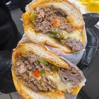 Italian Stallion Cheesesteak 🐎🇮🇹🇮🇹🥖🥩🧀 