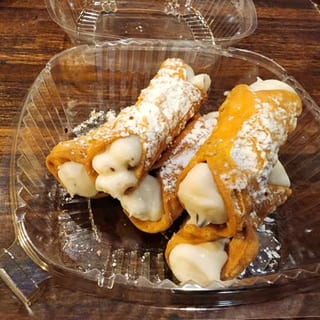 5 Mini Cannoli 